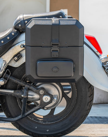 15L - Outlaw Quick Mount Medium Suzuki Boulevard C50 VL800 Hard Solo Alforja (Left Only)
