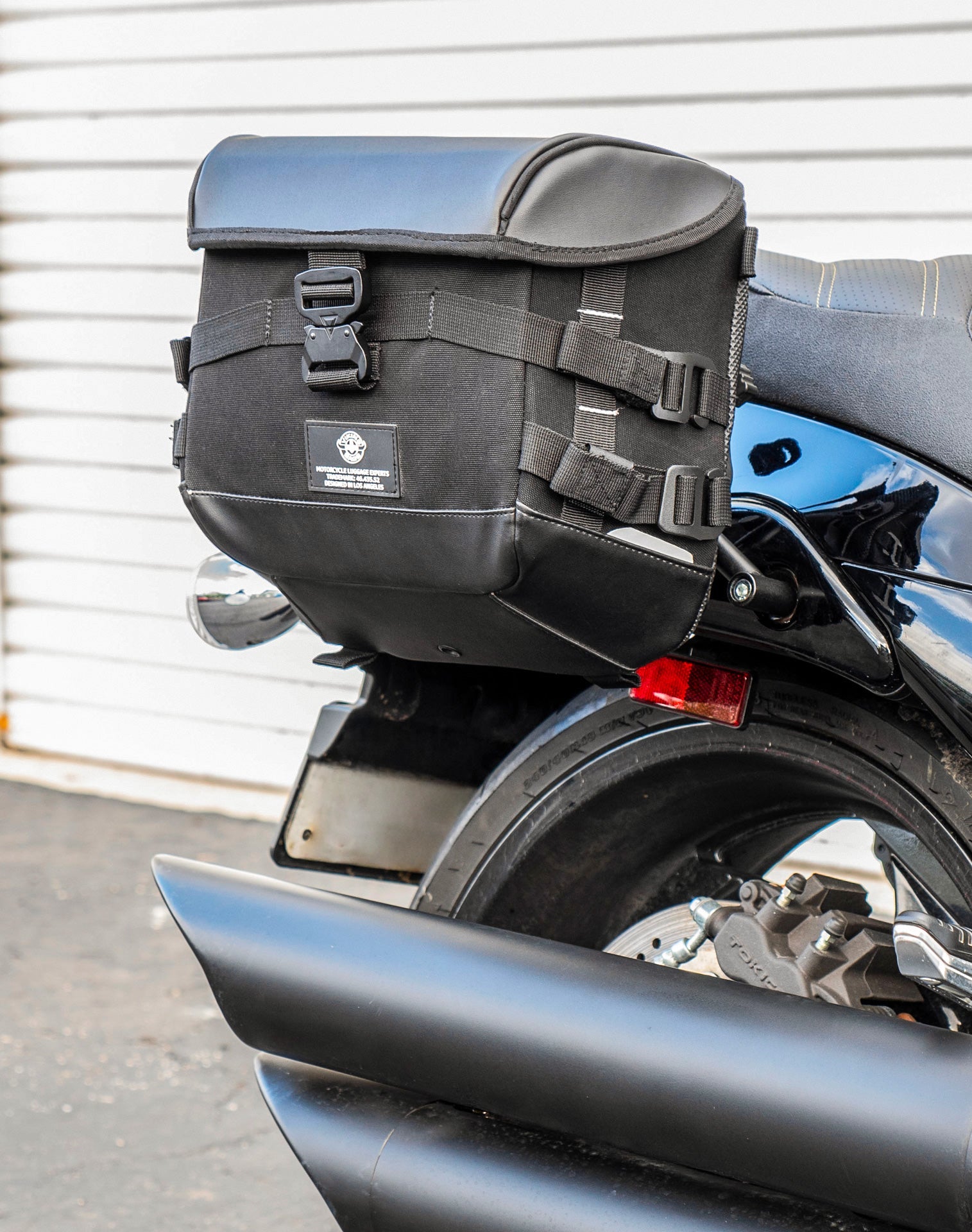10L - Incognito Quick Mount Small Suzuki Boulevard M109 VZR1800 Solo Alforja (Right Only)