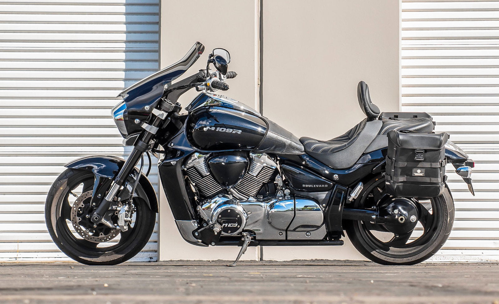 15L - Incognito Quick Mount Medium Suzuki Boulevard M109 VZR1800 Solo Alforja (Left Only)