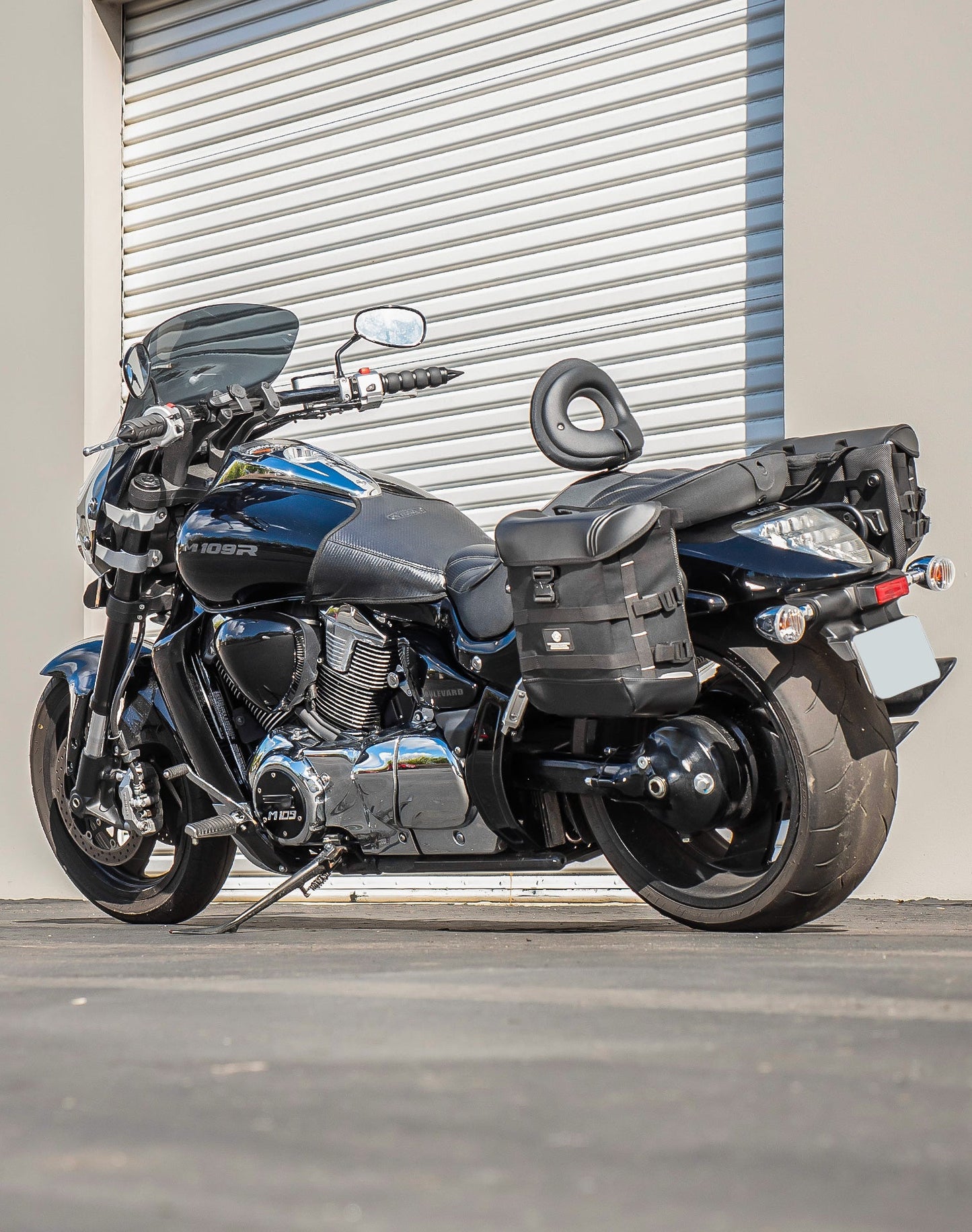 15L - Incognito Quick Mount Medium Suzuki Boulevard M109 VZR1800 Solo Alforja (Left Only)