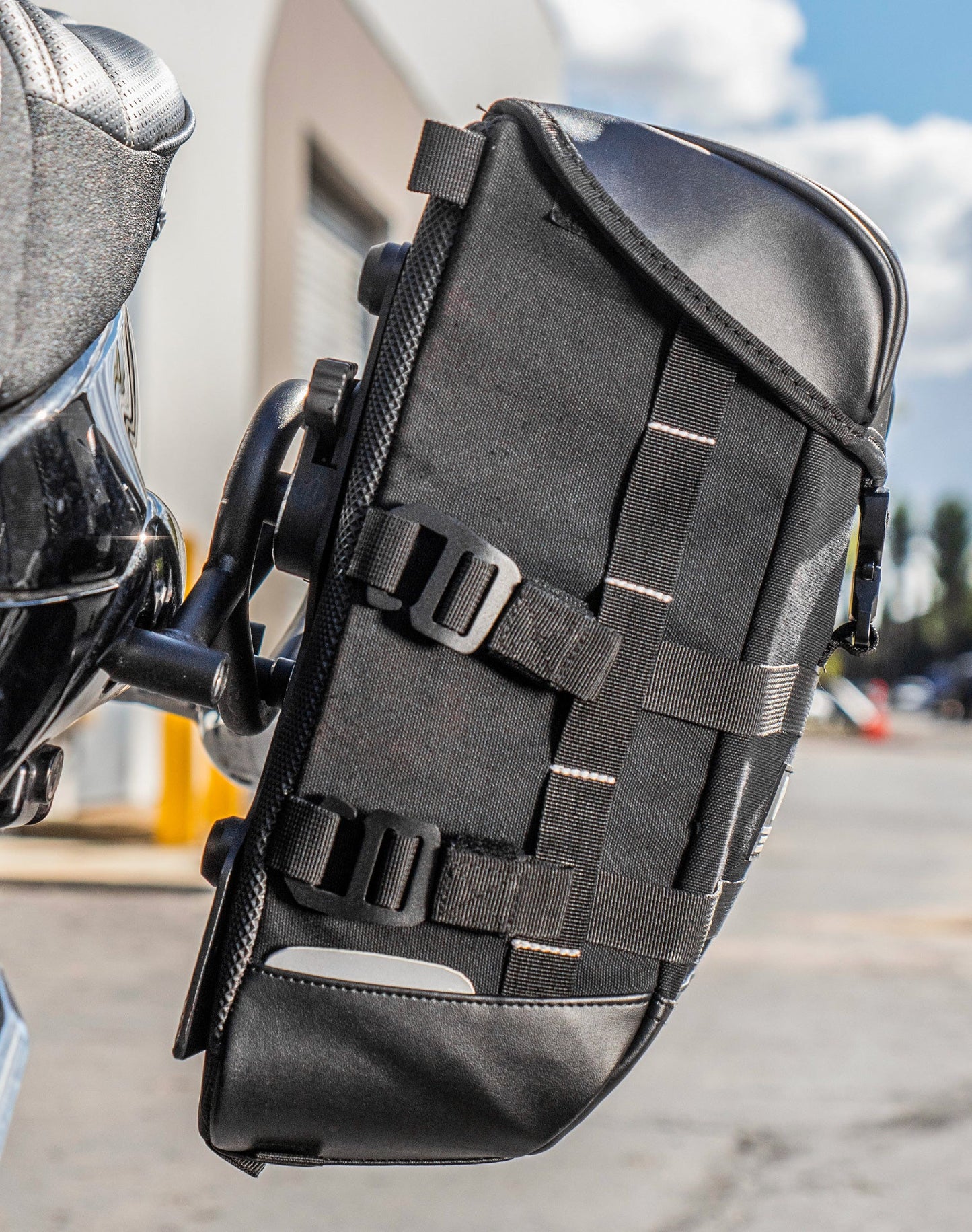 15L - Incognito Quick Mount Medium Suzuki Boulevard M109 VZR1800 Solo Alforja (Left Only)
