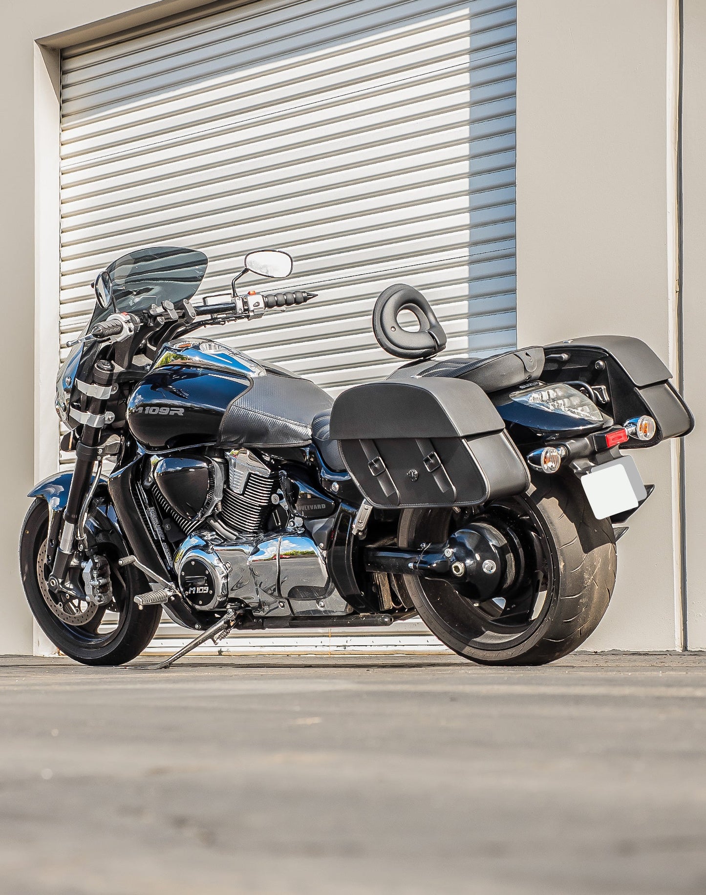 28L - Baelor Medium Quick Mount Suzuki Boulevard M109 VZR1800 Motocicleta Alforjas