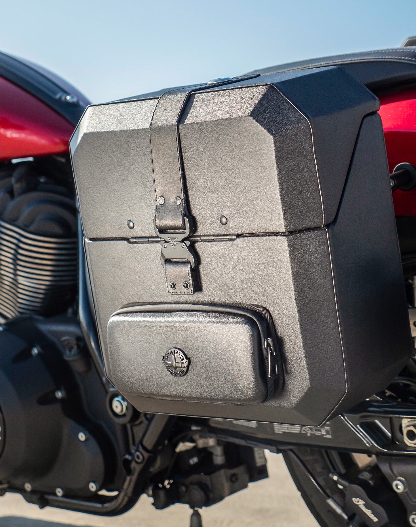 15L - Outlaw Quick Mount Medium Indian Chief Bobber Dark Horse Hard Solo Alforja (Left Only)
