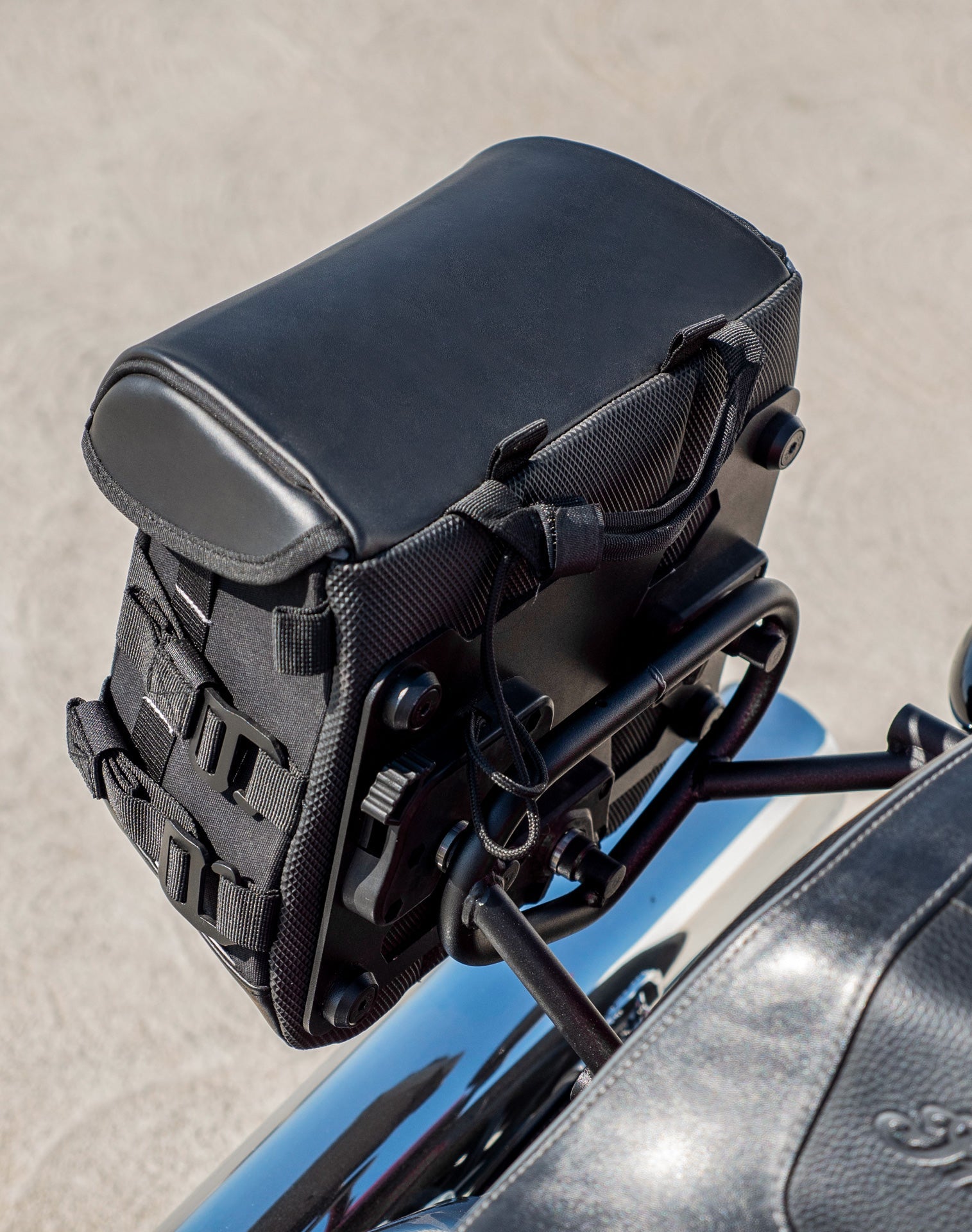 10L - Incognito Quick Mount Small Indian Super Chief Solo Alforja (Right Only)