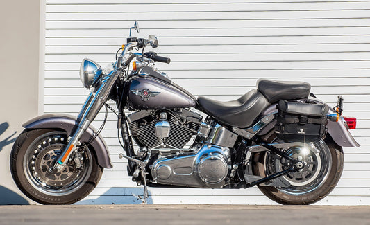 10L - Incognito Quick Mount Small Solo Alforja (Left Only) para Harley Softail Fat Boy Lo FLSTFB