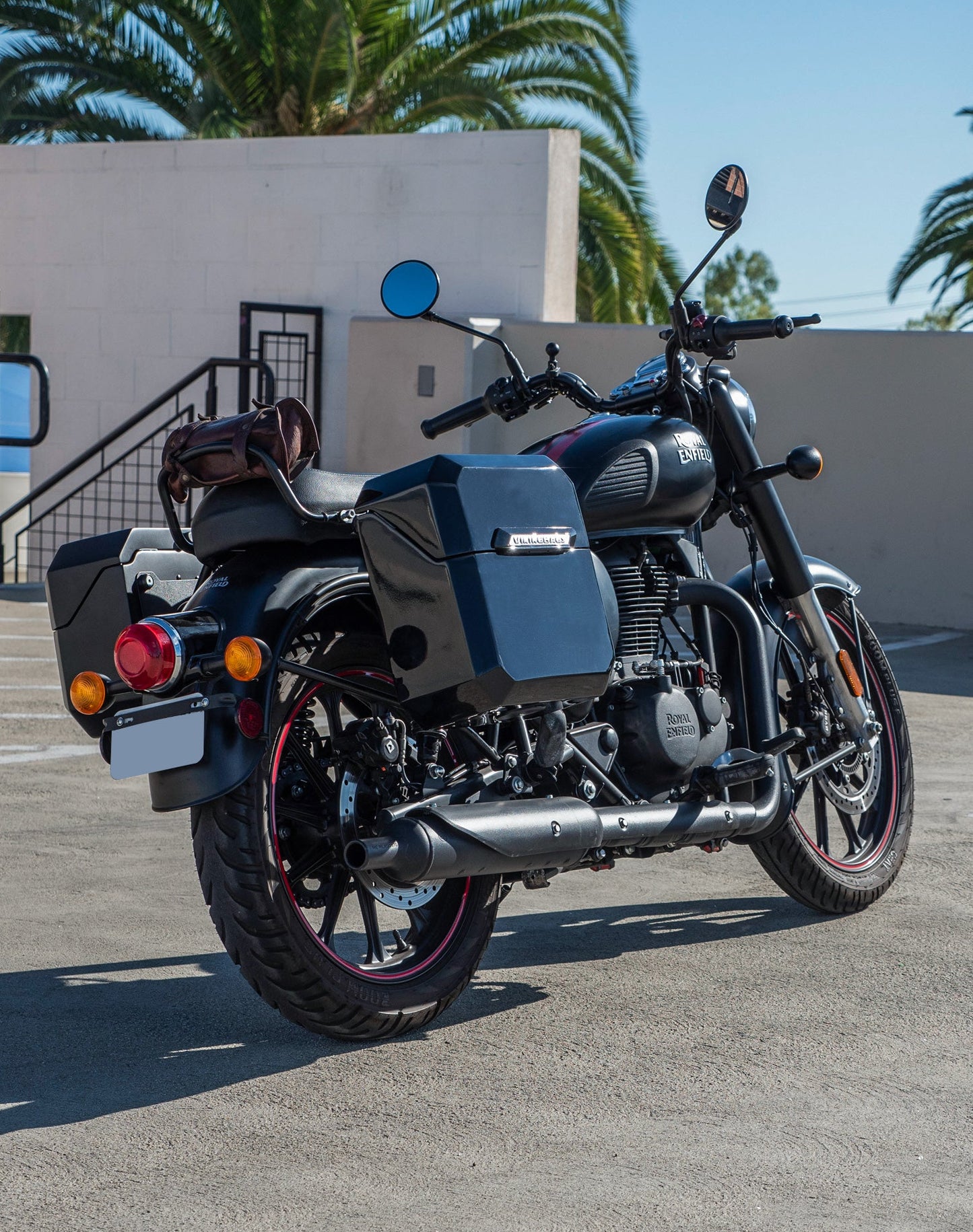 15L - Outlaw Quick Mount Medium Royal Enfield Classic 350 Painted Hard Solo Alforja (Right Only)