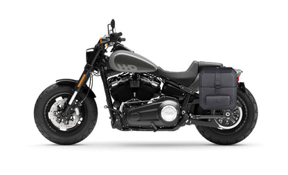 15L - Outlaw Quick-Mount Medium Hard Solo Alforja (Left Only) para Harley Softail Fat Bob FXFB/S