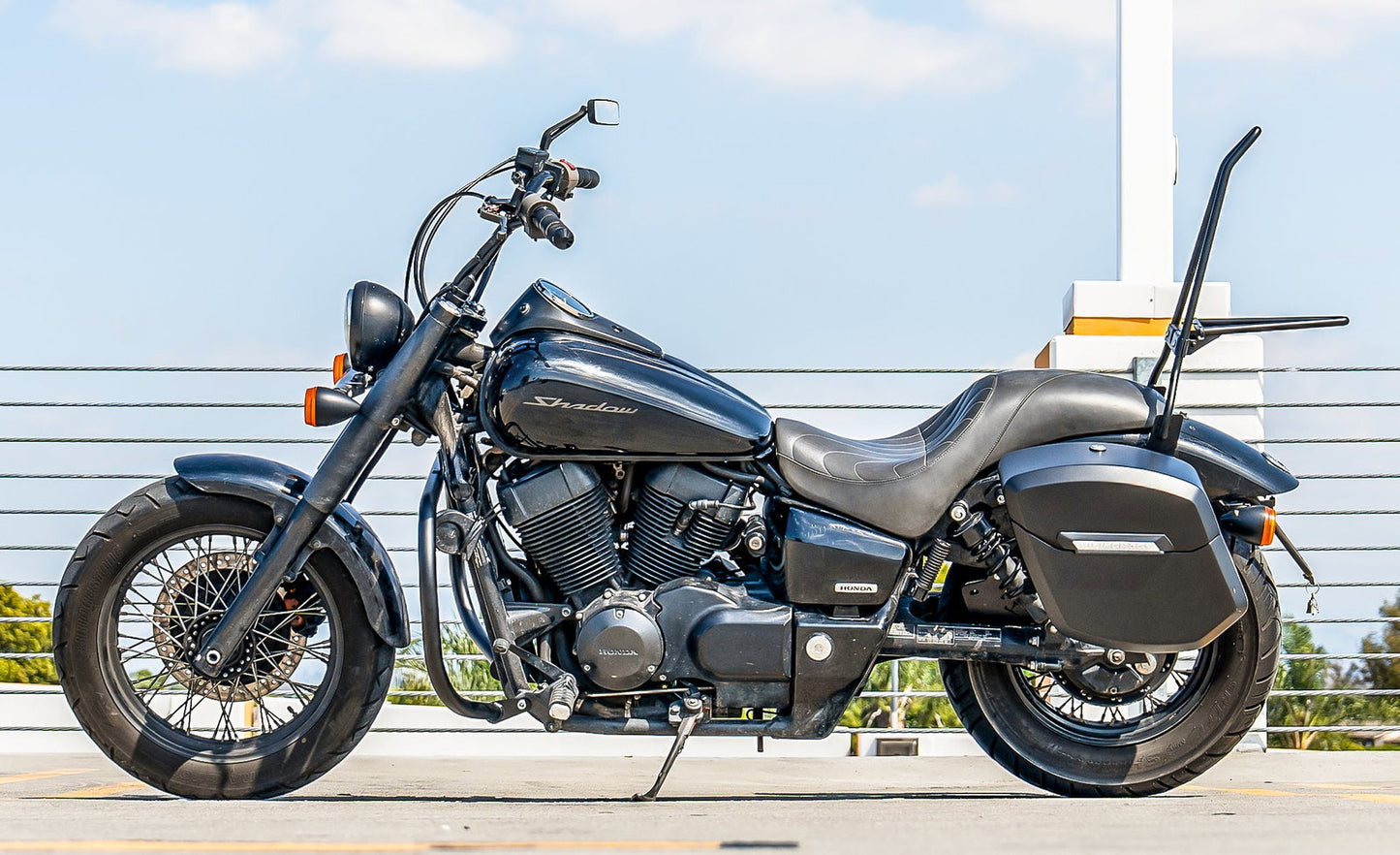 Iron Born 25" Sissy bar with Foldable Luggage Rack para Honda Shadow 750 Phantom Matte Black