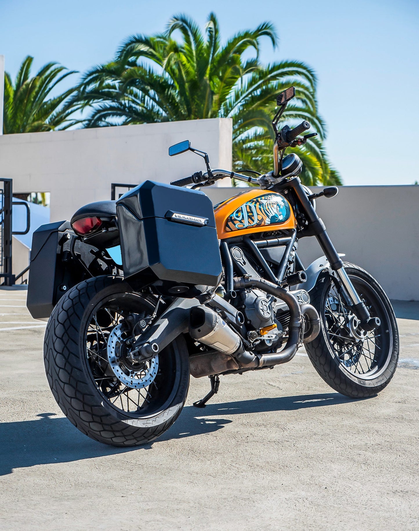 15L - Outlaw Quick Mount Medium Ducati Scrambler (2014-17) Painted Hard Solo Alforja (Right Only)