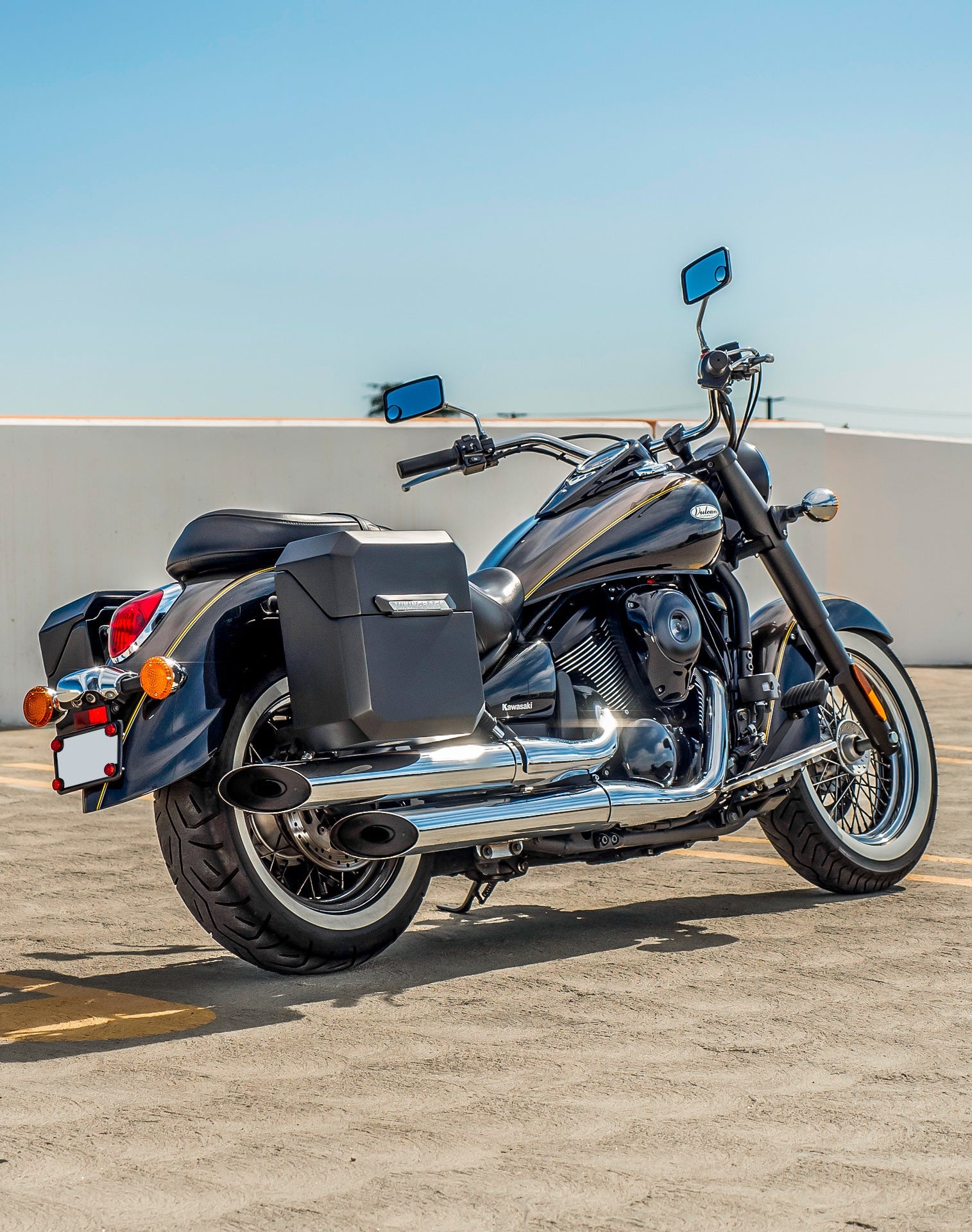 15L - Outlaw Quick Mount Medium Kawasaki Vulcan 900 Classic VN900 Matte Hard Solo Alforja (Right Only)