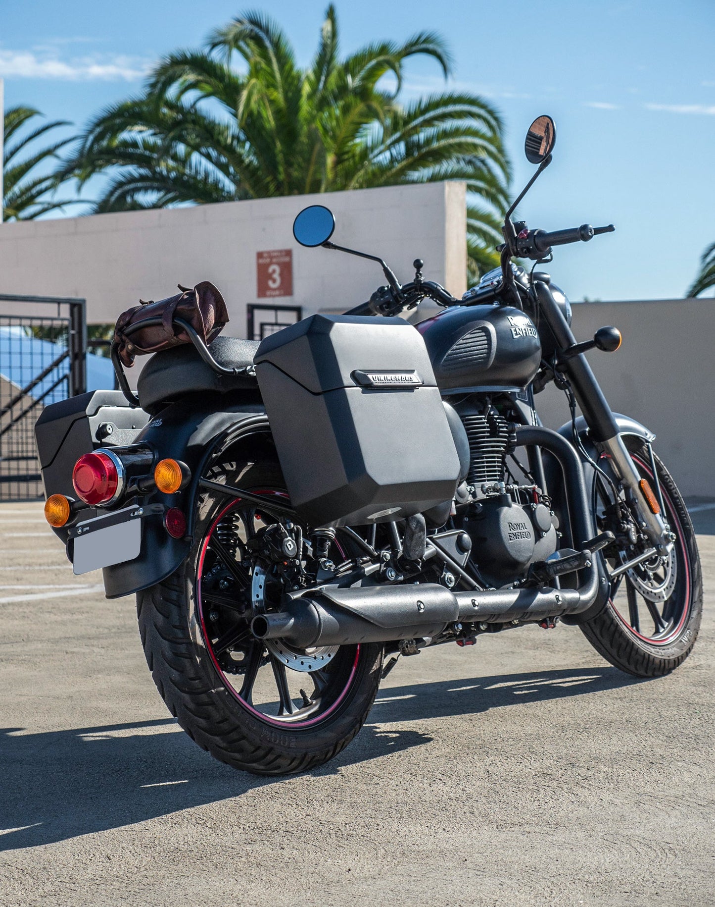 15L - Outlaw Quick Mount Medium Royal Enfield Classic 350 Matte Hard Solo Alforja (Right Only)