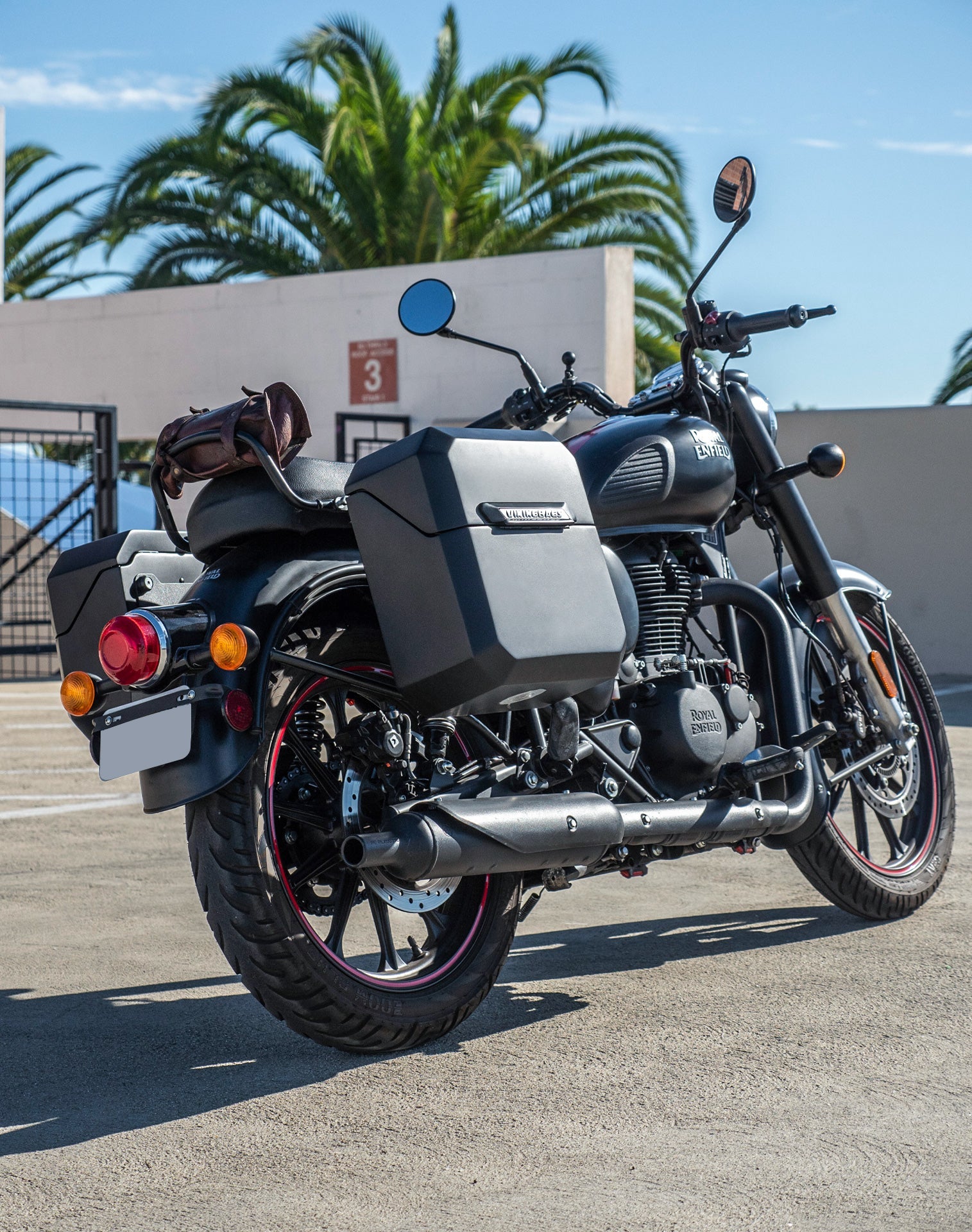 15L - Outlaw Quick Mount Medium Royal Enfield Classic 350 Matte Hard Solo Alforja (Right Only)