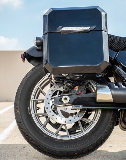15L - Outlaw Quick Mount Medium Harley Sportster Nightster RH975/S Painted Solo Alforja (Right Only)
