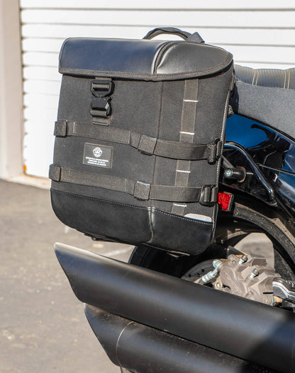 15L - Incognito Quick Mount Medium Suzuki Boulevard M109R/VZR1800 Solo Alforja (Right Only)