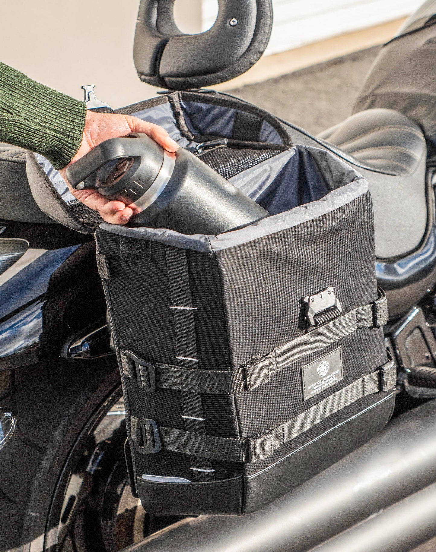 15L - Incognito Quick Mount Medium Suzuki Boulevard M109R/VZR1800 Solo Alforja (Right Only)