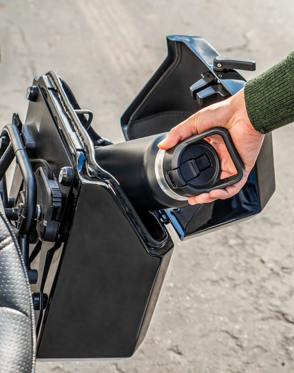 15L - Outlaw Quick Mount Medium Suzuki Boulevard M109R/VZR1800 Painted Hard Solo Alforja (Right Only)