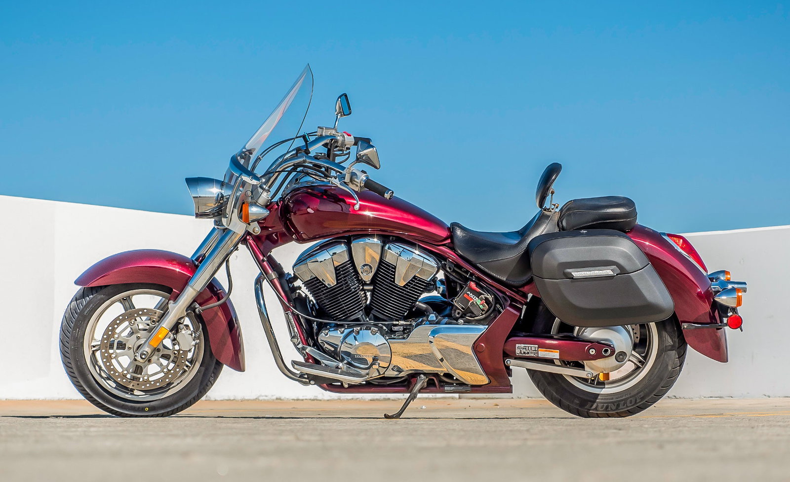 40L - Lamellar Raven XL Honda VT1300CT Interstate Leather Wrapped Hard Alforjas