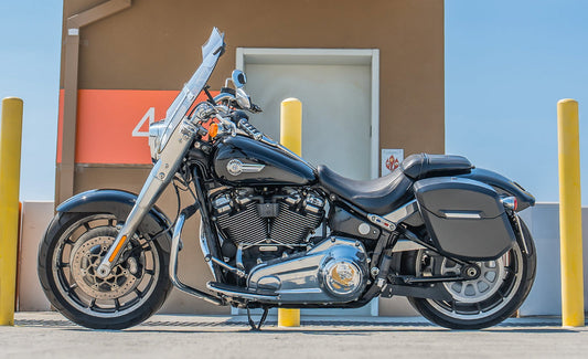12L - Ironclad Quick Mount Medium Harley Softail Fat Boy FLFB/S Matte Hard Solo Alforja (Left Only)