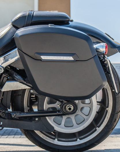 12L - Ironclad Quick Mount Medium Harley Softail Fat Boy FLFB/S Matte Hard Solo Alforja (Left Only)