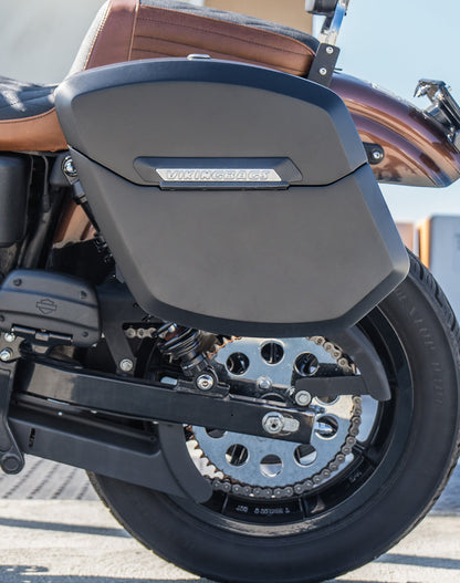 12L - Ironclad Quick Mount Medium Harley Dyna Super Glide Custom FXDC/I Matte Hard Solo Alforja (Left Only)
