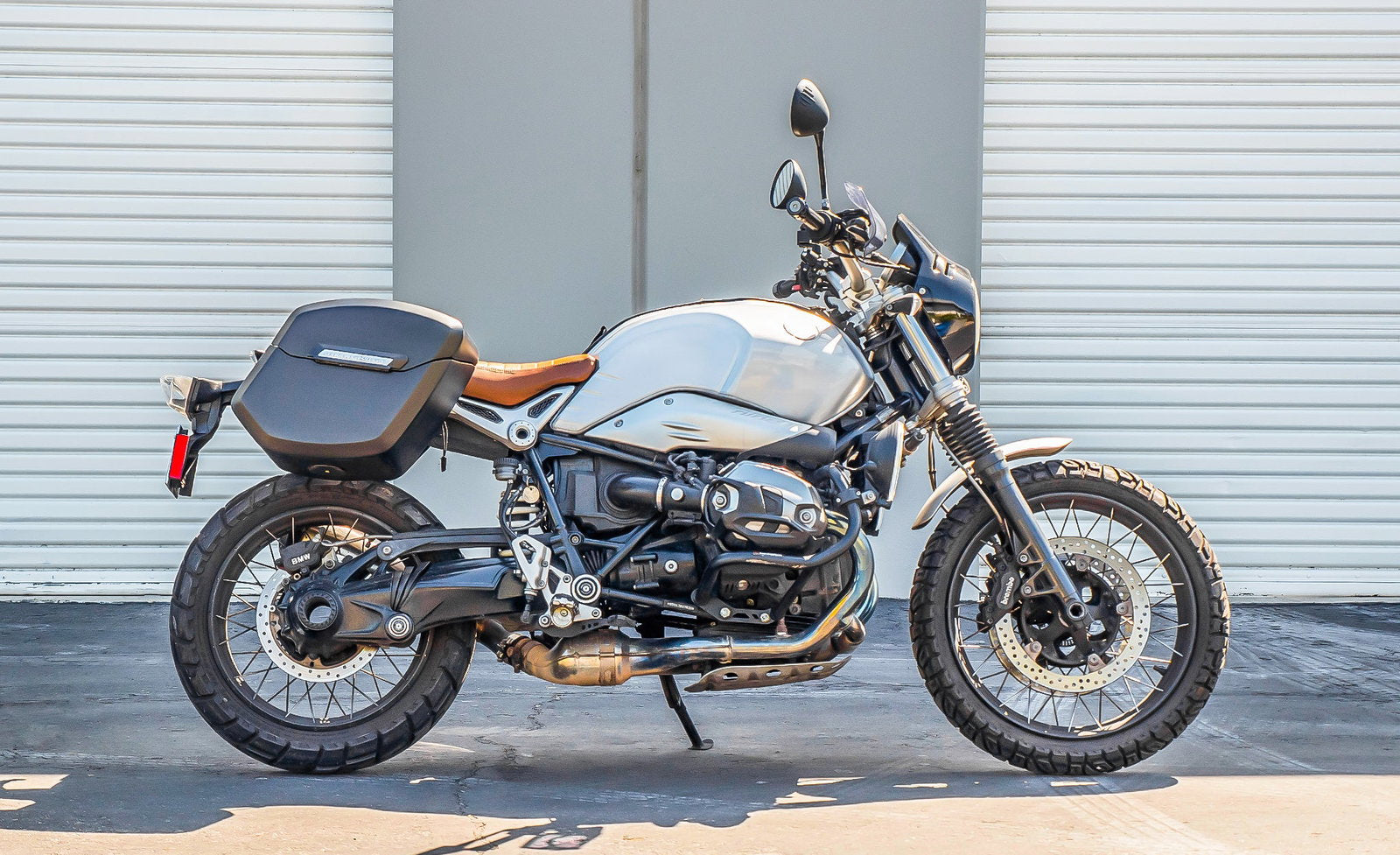 12L - Ironclad Quick Mount Medium BMW R nineT Matte Hard Solo Alforja (Right Only)
