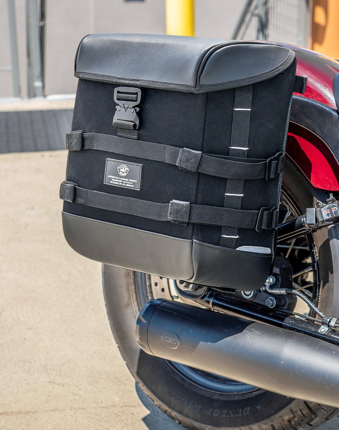 15L - Incognito Quick Mount Medium Harley Softail Slim FLSL Solo Alforja (Right Only)