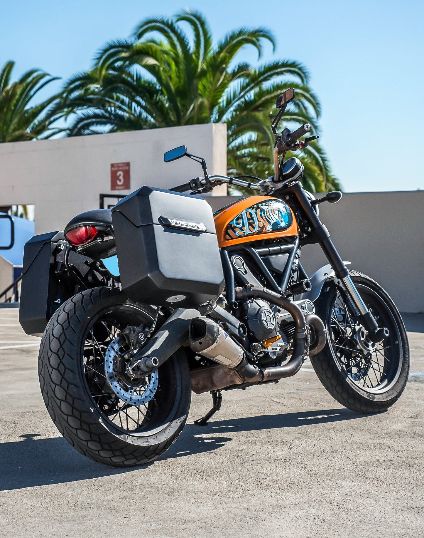 15L - Outlaw Quick Mount Medium Ducati Scrambler (2014-17) Matte Hard Solo Alforja (Right Only)