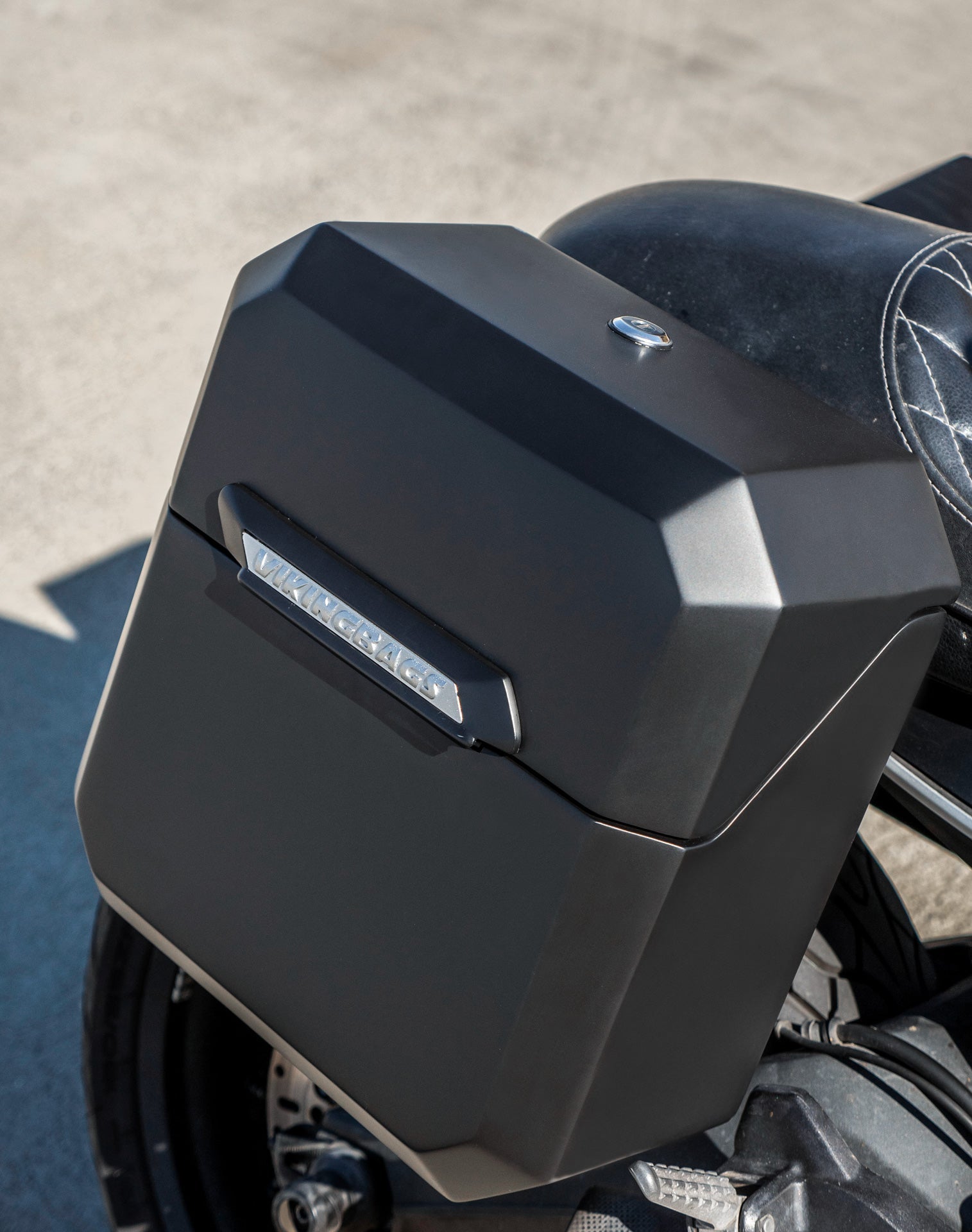 15L - Outlaw Quick Mount Medium Ducati Scrambler (2014-17) Matte Hard Solo Alforja (Right Only)