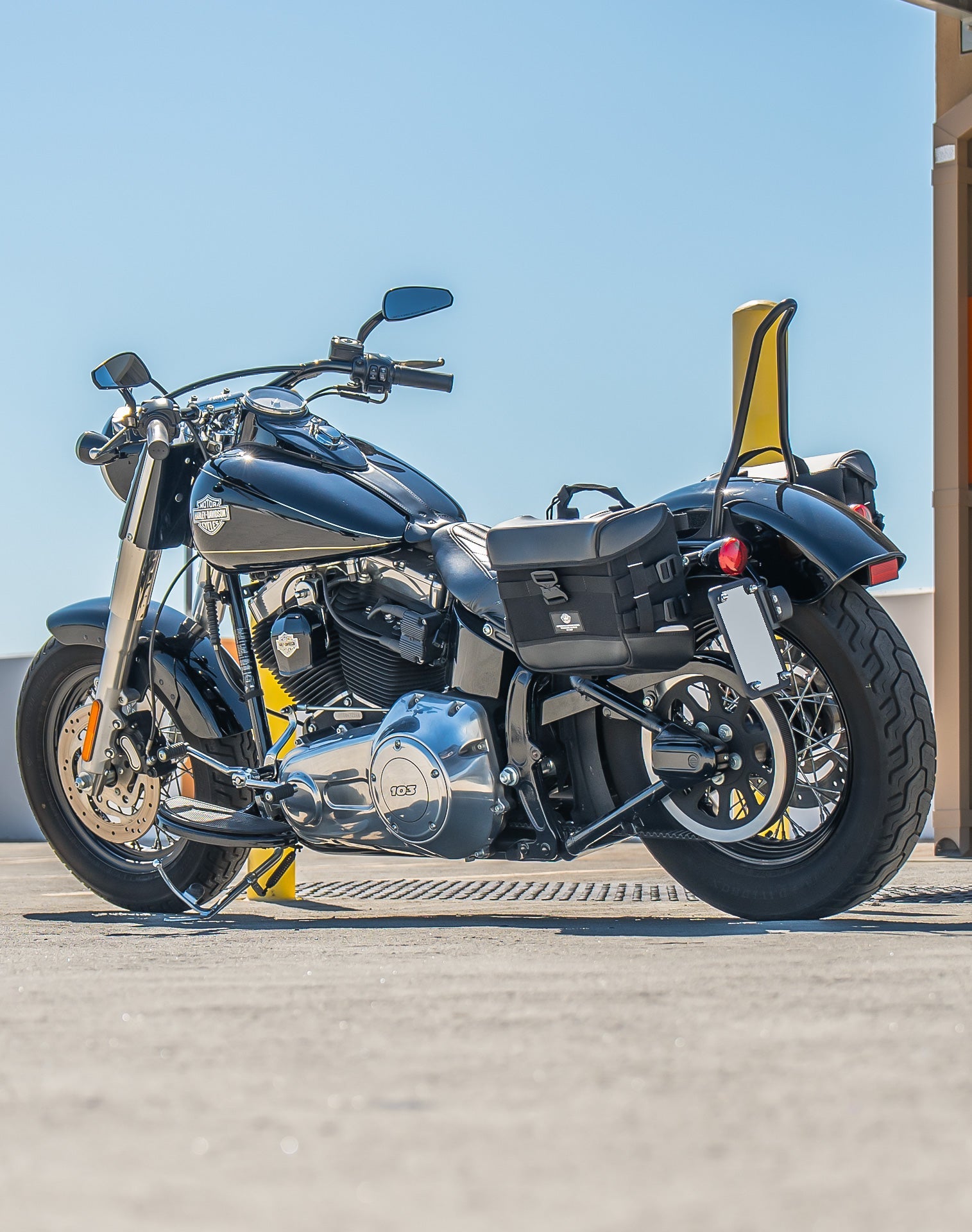 10L - Incognito Quick Mount Small Harley Softail Slim FLS Solo Alforja (Left Only)