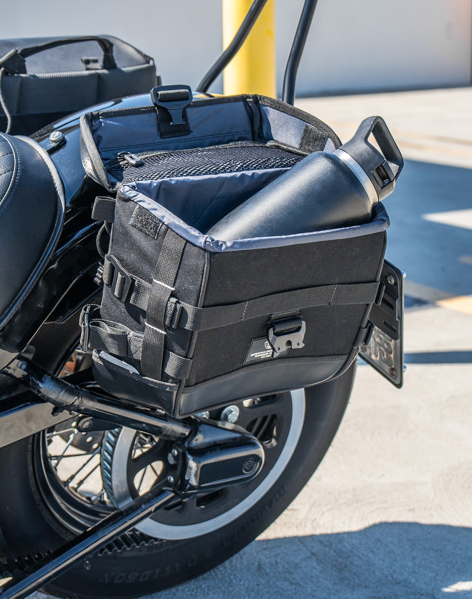 10L - Incognito Quick Mount Small Harley Softail Slim FLS Solo Alforja (Left Only)
