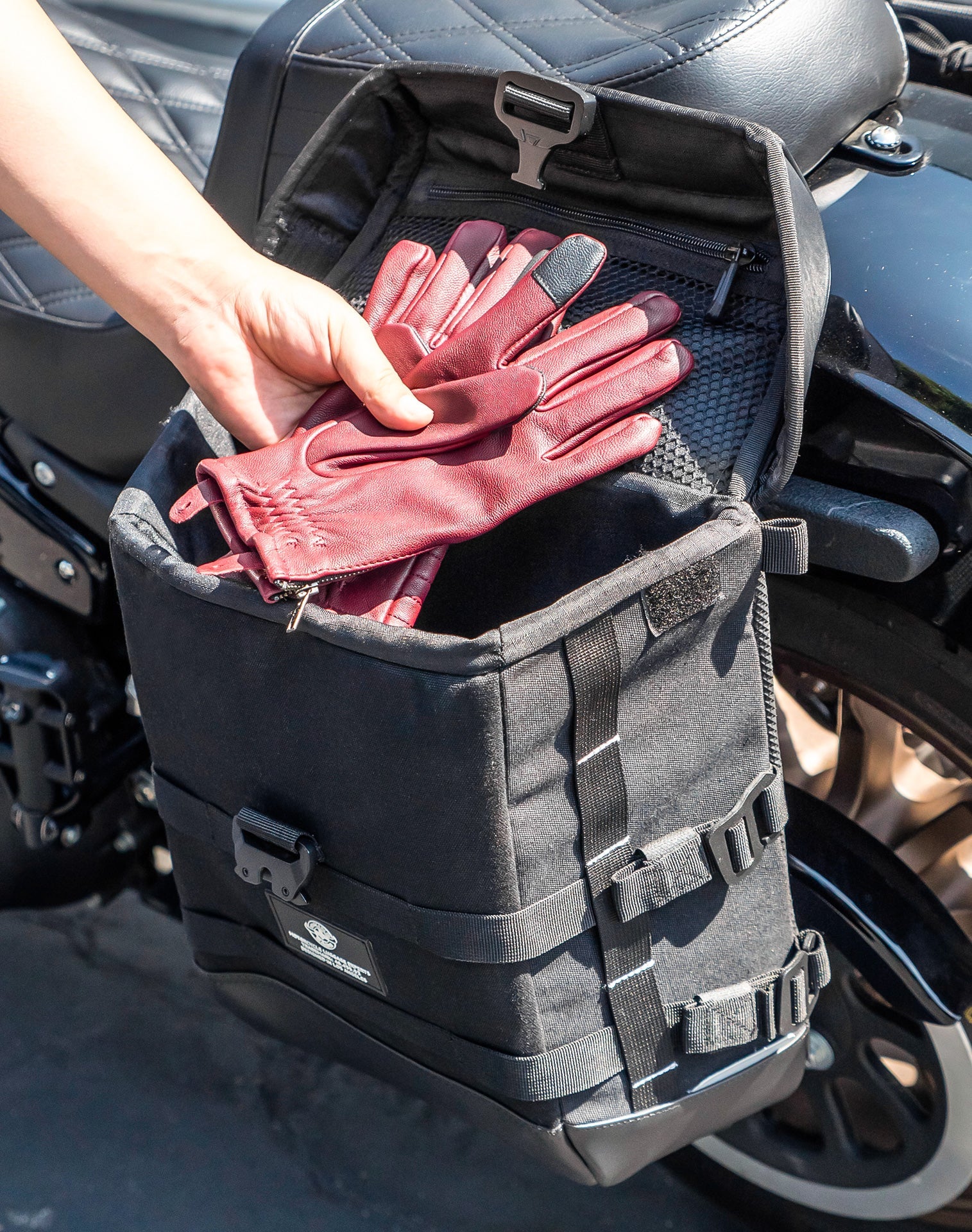 15L - Incognito Quick Mount Medium Harley Softail Slim FLS Solo Alforja (Left Only)