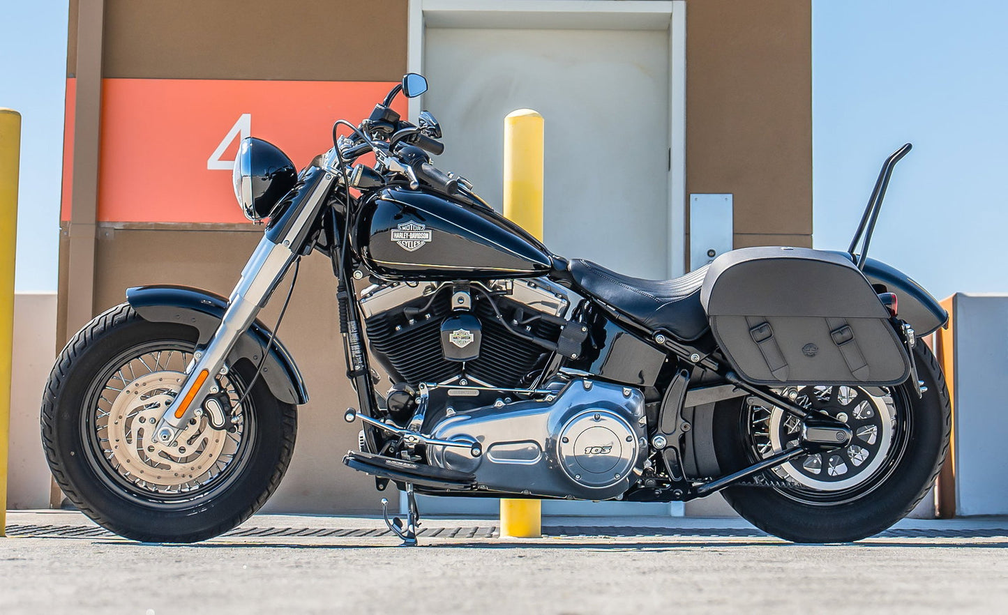 28L - Baelor Quick-Mount Medium Harley Softail Slim FLS Motocicleta Alforjas