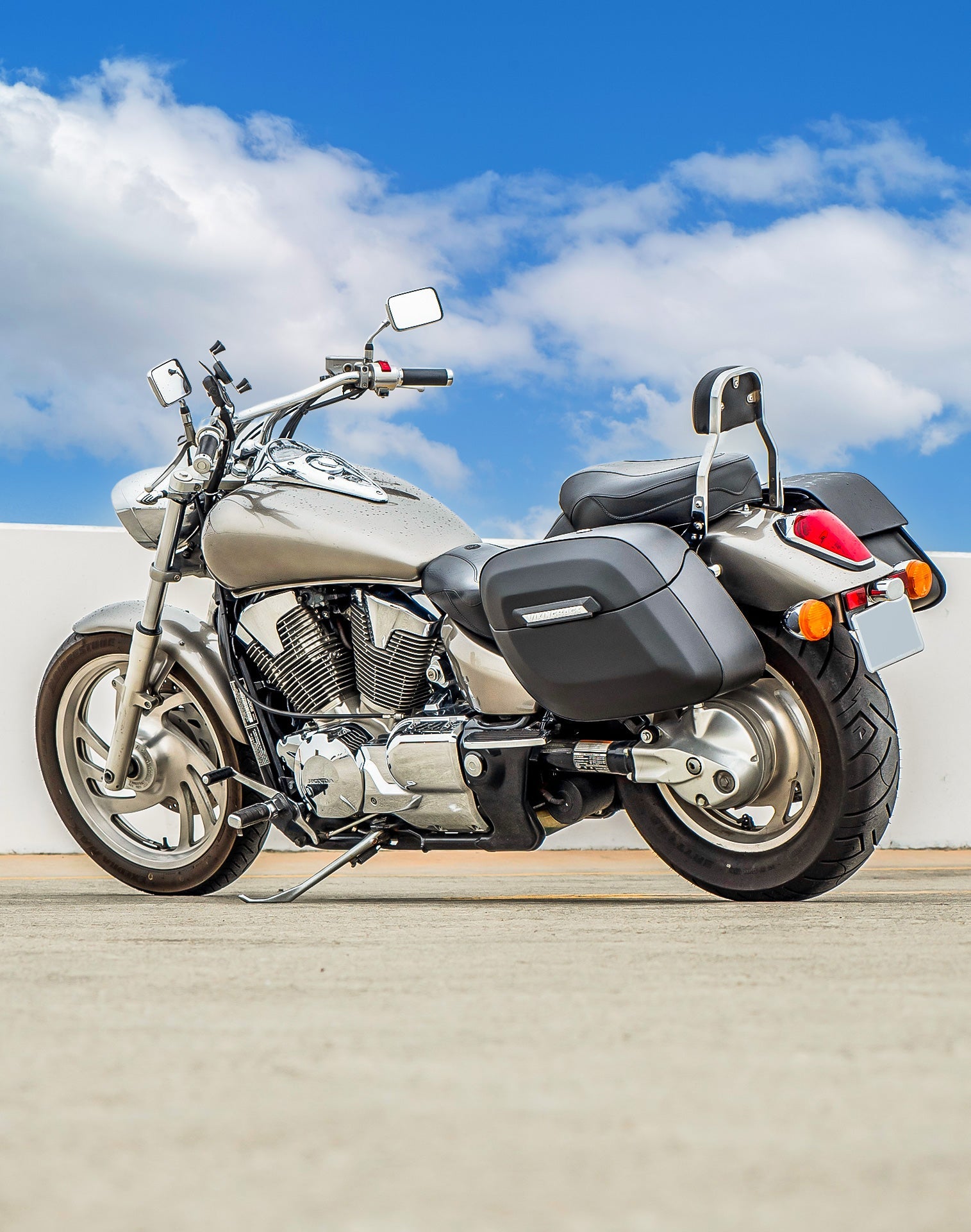 40L - Lamellar Raven XL Honda VTX 1300 C Leather Wrapped Hard Alforjas