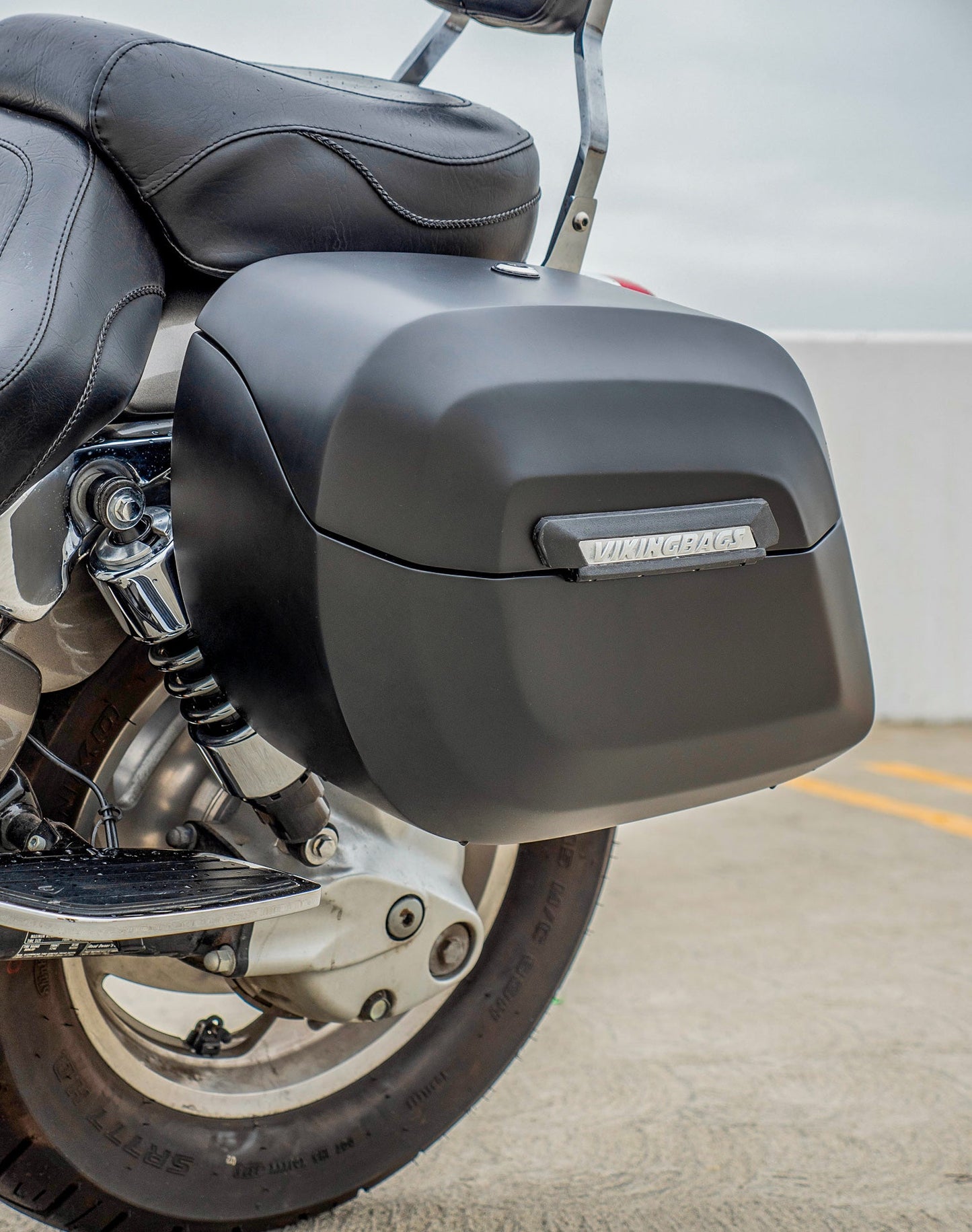 40L - Lamellar Raven XL Honda VTX 1300 C Leather Wrapped Hard Alforjas