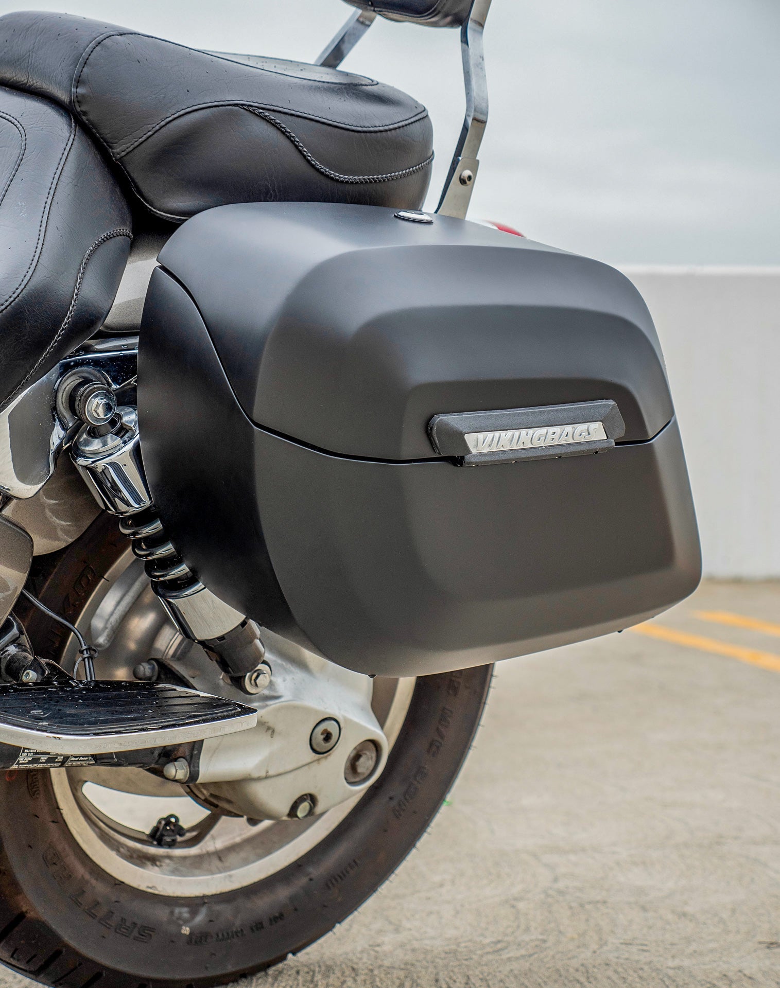 40L - Lamellar Raven XL Honda VTX 1300 C Leather Wrapped Hard Alforjas