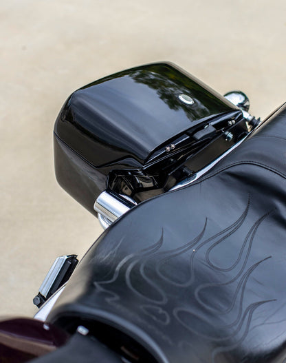 18L - Aegis Quick Mount Medium Shock Cut-Out Harley Dyna Street Bob FXDB/I Painted Hard Alforjas