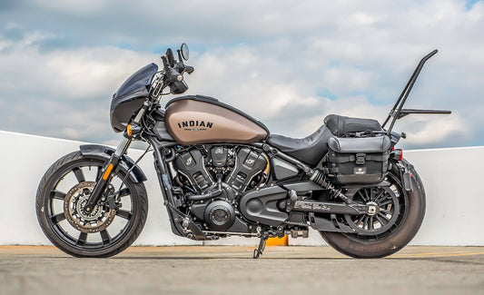 Iron Born Blade 25" Sissy bar with Foldable Luggage Rack para 2025+ Indian Sport Scout Sixty Matte Black