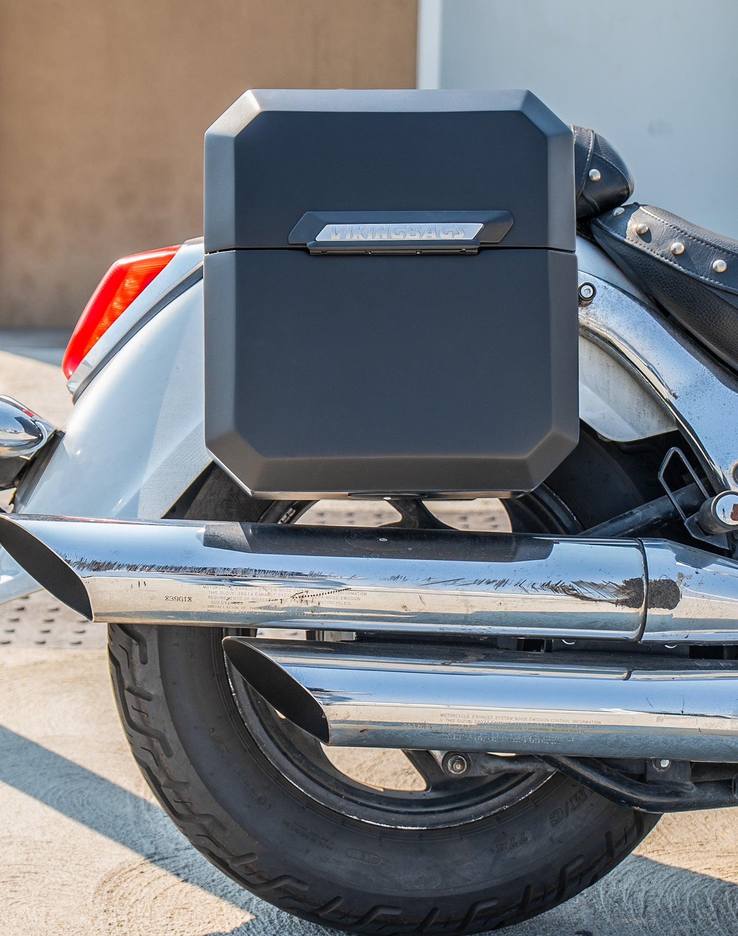 15L - Outlaw Quick Mount Medium Suzuki Boulevard C50 VL800 Matte Hard Solo Alforja (Right Only)