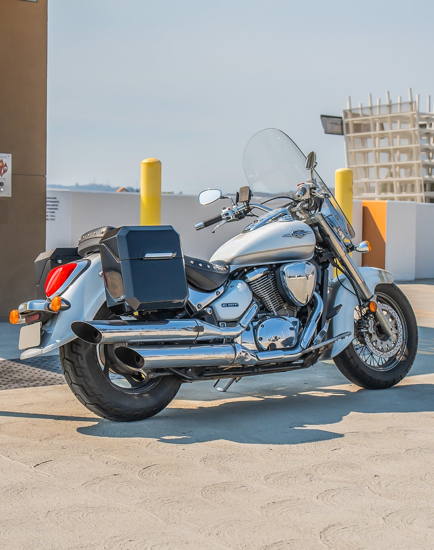 15L - Outlaw Quick Mount Medium Suzuki Boulevard C50 VL800 Painted Hard Solo Alforja (Right Only)