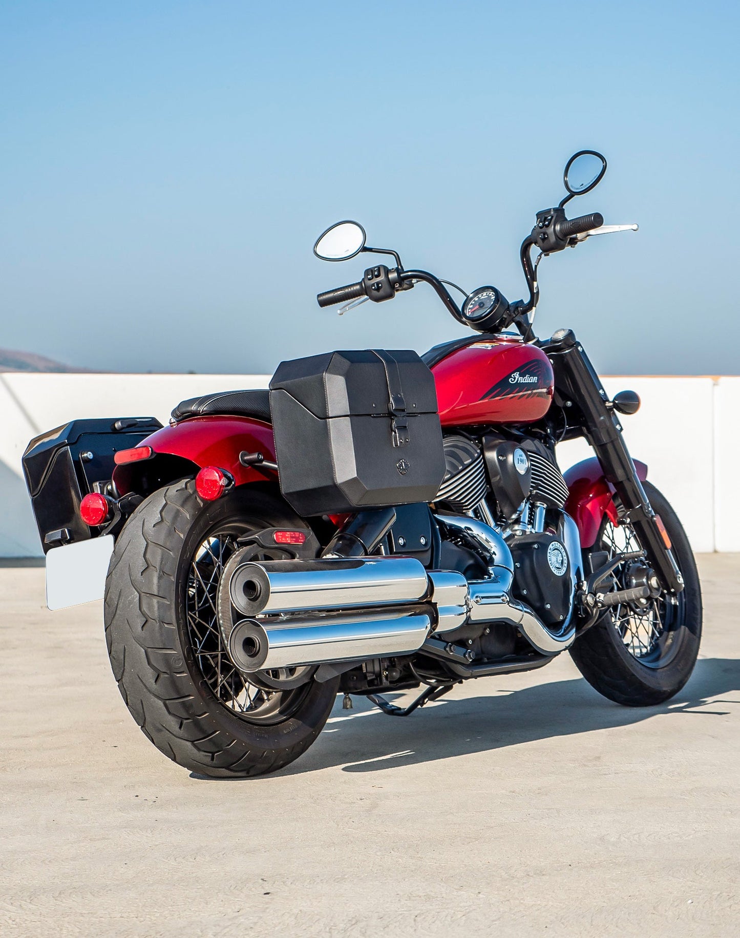 20L - Outlaw Quick-Mount Small Indian Chief Bobber Leather Wrapped Hard Alforjas