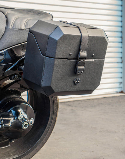 20L - Outlaw Quick-Mount Small Suzuki Boulevard M109 VZR1800 Leather Wrapped Hard Alforjas