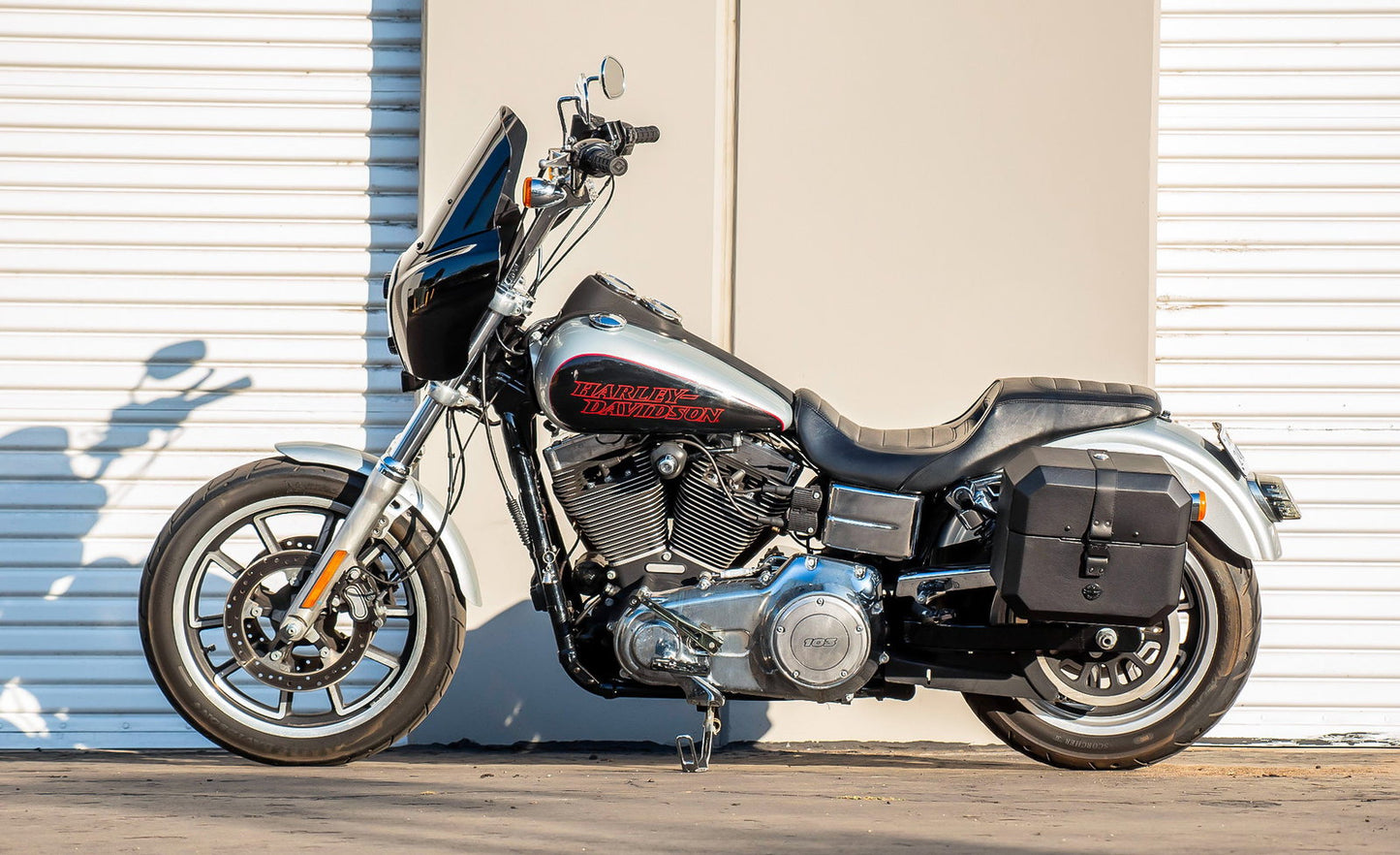 20L - Outlaw Quick-Mount Small Harley Dyna Low Rider FXDL Leather Wrapped Hard Alforjas