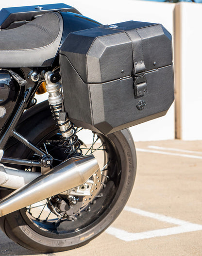 20L - Outlaw Quick-Mount Small Triumph Thruxton RS Leather Wrapped Hard Alforjas
