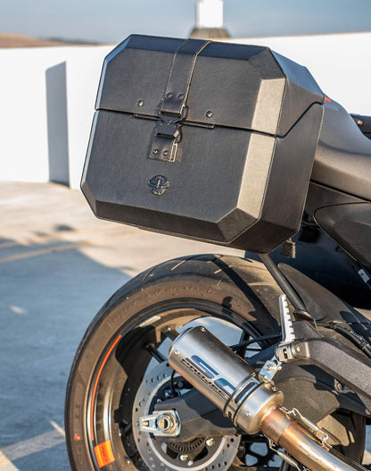 20L - Outlaw Quick-Mount Small Ducati Monster 797 Leather Wrapped Hard Alforjas