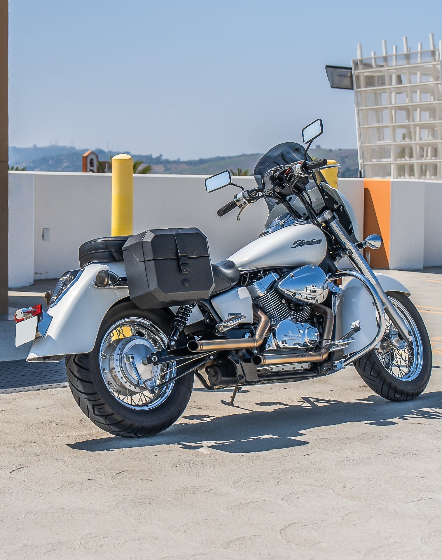 20L - Outlaw Quick-Mount Small Honda 750 Shadow Aero Leather Wrapped Hard Alforjas