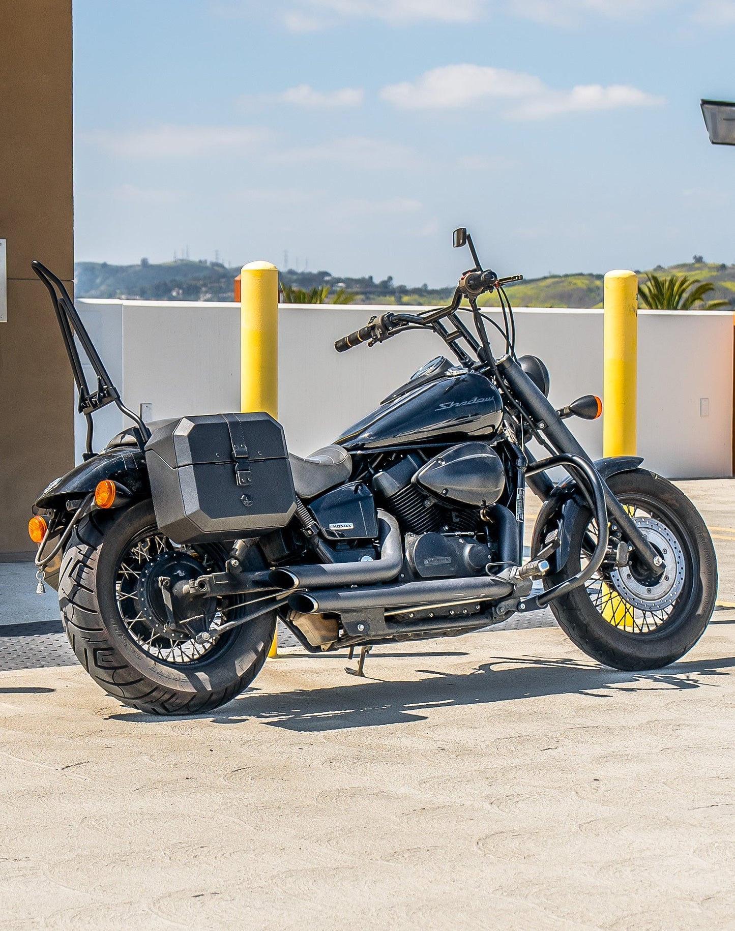 20L - Outlaw Quick-Mount Small Honda 750 Shadow Phantom Leather Wrapped Hard Alforjas