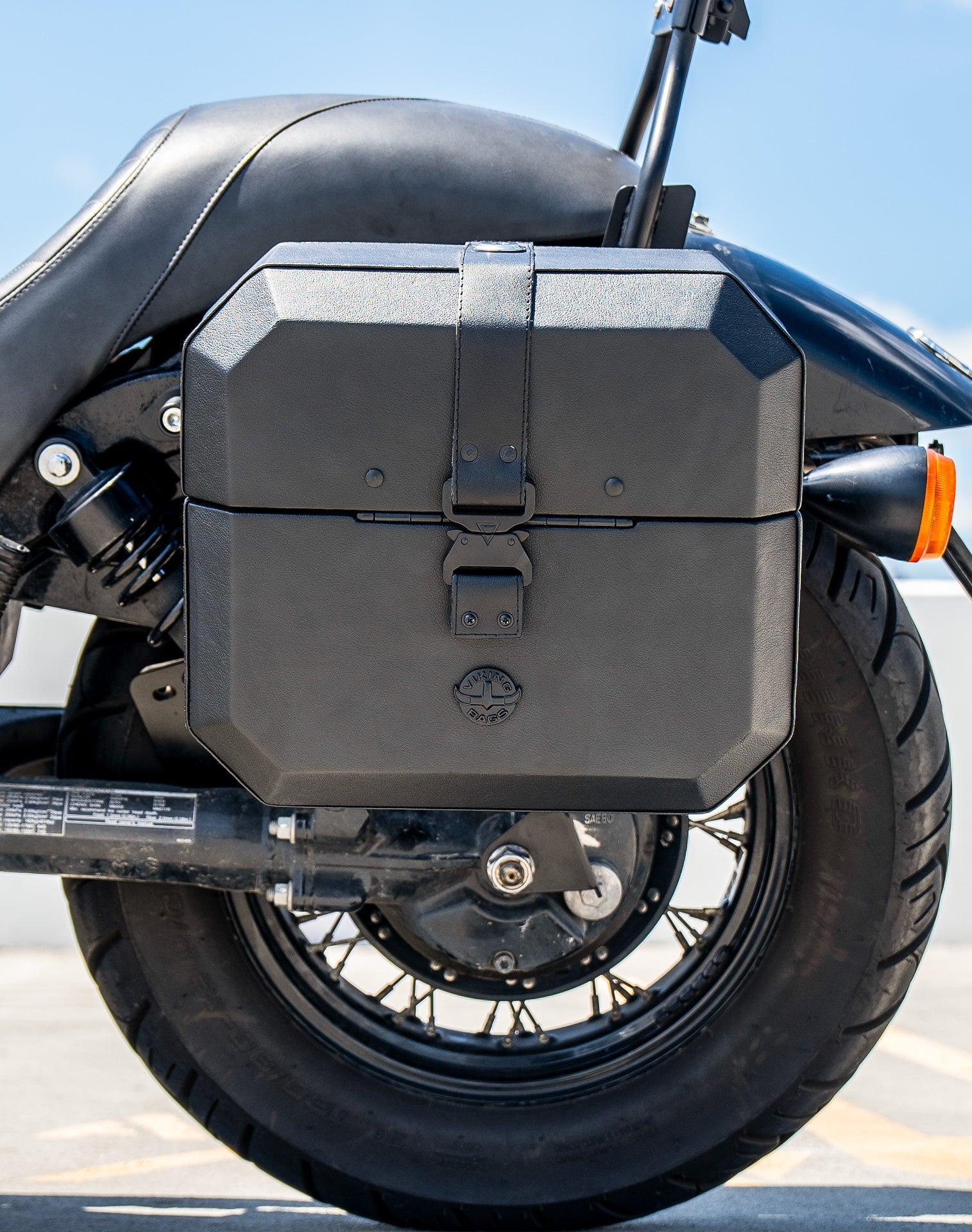 20L - Outlaw Quick-Mount Small Honda 750 Shadow Phantom Leather Wrapped Hard Alforjas