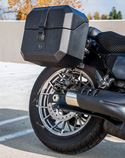 20L - Outlaw Quick-Mount Small Harley Sportster Nightster RH975/S Leather Wrapped Hard Alforjas