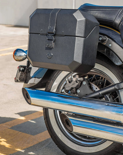 20L - Outlaw Quick-Mount Small Kawasaki Vulcan 900 Classic VN900 Leather Wrapped Hard Alforjas