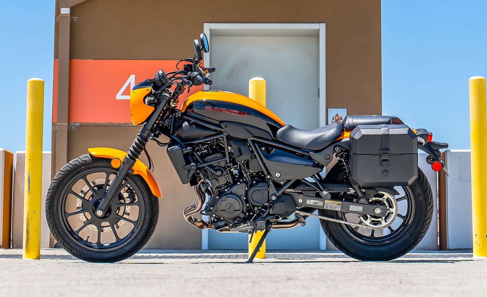 20L - Outlaw Quick-Mount Small Kawasaki Eliminator 450 Leather Wrapped Hard Alforjas
